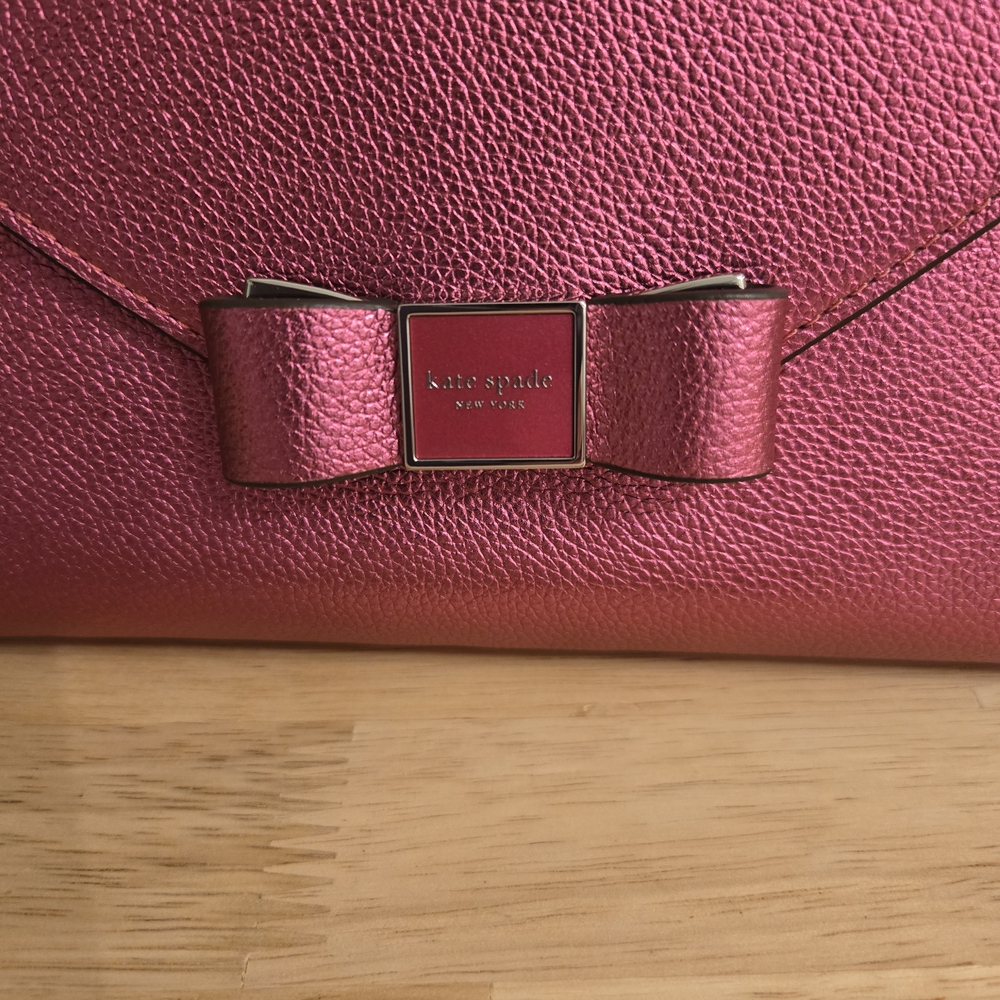 Kate Spade New York Morgan Bow Envelope Flap Crossbody – Metallic Pebble Pink - Picture 2 of 5